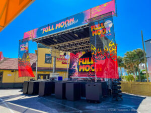 stageline-sl100-daytona-stage-rental-full-moon-saloon2