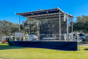 stageline-sl100-stage-rental-clermont-city-hall-christmas-tree-lighting-front-view